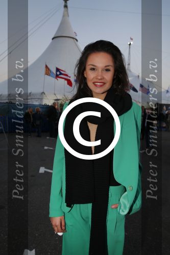Amsterdam 17 maart 2016
Premiere circus du soleil bij amsterdam arena. Holly Brood met moeder Xandra