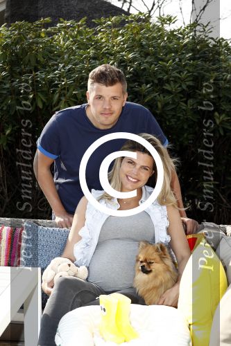 Hilversum 14 april 2016
Jaap Reesema en zijn zwangere vriendin Kim Kotter in de babykamer.