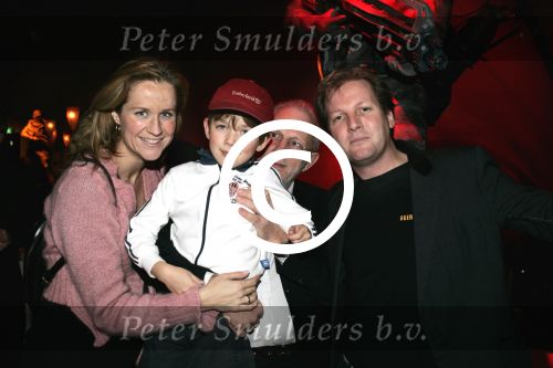 Amsterdam 25 november 2004
Premiere Killzone in Cineac.
Pauline Huizinga Michiel Mol en Paul en Jan Mol
Peter Smulders bv