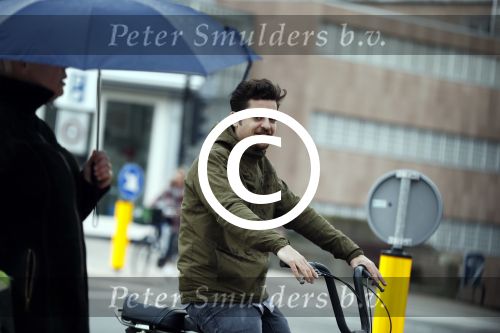 Amsterdam 14 april 2016 
Jasper of Marius Gottlieb op de fiets in amsterdam zuid