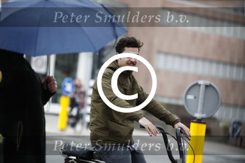 Amsterdam 14 april 2016 
Jasper of Marius Gottlieb op de fiets in amsterdam zuid