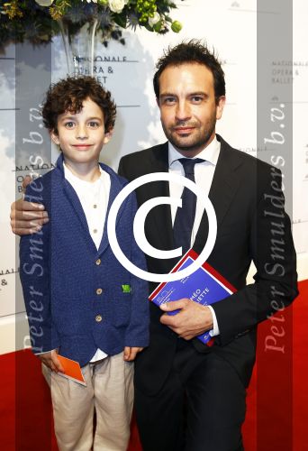 Amsterdam 15 april 2016
Premiere Natiuonaal Ballet in de stopera.
Jeroen Spitzenberger met zoon