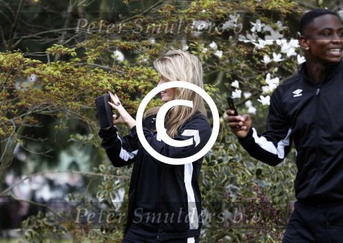 Rotterdam 13 april 2016
Life after Football LAF Voet golf met oa Eljero Elia Najib Amhali Pierre v Hooijdonk Fajah Lourens Joelle Witschge Ramon Beuk Evgeniy Levchencko Michael Mols Romano Denneboom Kahlid Boularouz en de organisatoren Regi Blinker enSoufian Asafiati