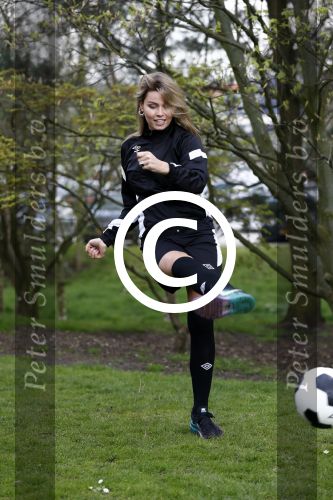 Rotterdam 13 april 2016
Life after Football LAF Voet golf met oa Eljero Elia Najib Amhali Pierre v Hooijdonk Fajah Lourens Joelle Witschge Ramon Beuk Evgeniy Levchencko Michael Mols Romano Denneboom Kahlid Boularouz en de organisatoren Regi Blinker enSoufian Asafiati