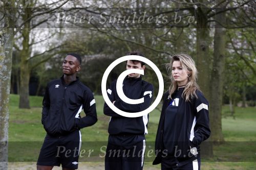 Rotterdam 13 april 2016
Life after Football LAF Voet golf met oa Eljero Elia Najib Amhali Pierre v Hooijdonk Fajah Lourens Joelle Witschge Ramon Beuk Evgeniy Levchencko Michael Mols Romano Denneboom Kahlid Boularouz en de organisatoren Regi Blinker enSoufian Asafiati