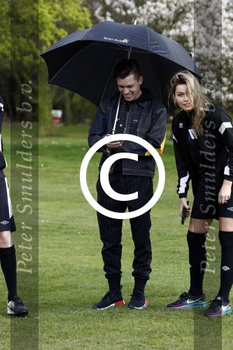 Rotterdam 13 april 2016
Life after Football LAF Voet golf met oa Eljero Elia Najib Amhali Pierre v Hooijdonk Fajah Lourens Joelle Witschge Ramon Beuk Evgeniy Levchencko Michael Mols Romano Denneboom Kahlid Boularouz en de organisatoren Regi Blinker enSoufian Asafiati