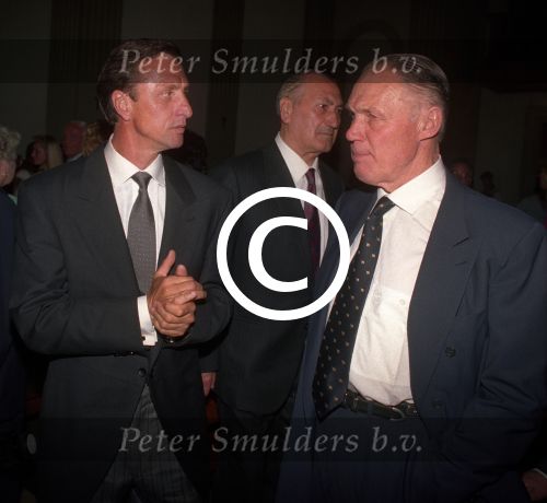 Barcelona, 14 Mei 1992
Chantal Cruijff trouwt met 3e doelman Jesus Angoy
Johan Cruijff en Rinus Michels