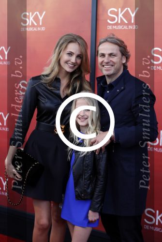 Amsterdam  3 april 2016
Premiere musical Sky in het Amsterdam theater.
Kelly Weekers met Day en John Ewbank