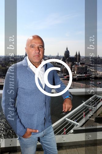 Amsterdam 11 april 2016
Boek presentatie Xenia Kasper in het hilton double tree hotel.
John v d Heuvel