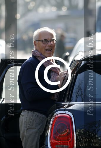 Amsterdam 12 maart 2016 
Joop Braakhekke met zijn mini cooper in Amsterdam zuid.