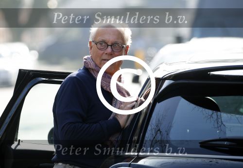 Amsterdam 12 maart 2016 
Joop Braakhekke met zijn mini cooper in Amsterdam zuid.