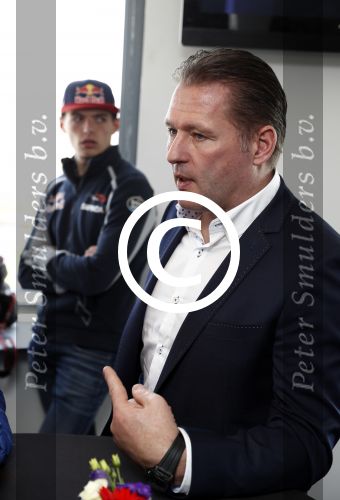 Zandvoort 20 april 2016
Persconferentie Max Verstapen ivm race event ism met Circuitpark Zandvoort en Jumbo.
Prins Bernhard Junior Jos Verstappen en Frits v Eerd waren aanwezig.