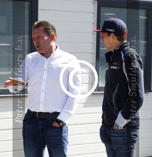 Zandvoort 20 april 2016
Persconferentie Max Verstapen ivm race event ism met Circuitpark Zandvoort en Jumbo.
Prins Bernhard Junior Jos Verstappen en Frits v Eerd waren aanwezig.