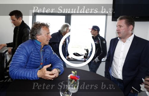 Zandvoort 20 april 2016
Persconferentie Max Verstapen ivm race event ism met Circuitpark Zandvoort en Jumbo.
Prins Bernhard Junior Jos Verstappen en Frits v Eerd waren aanwezig. Jan Lammers