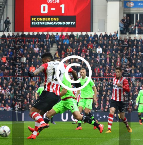 Eindhoven, 20 Maart 2016
Kompetitiewedstrijd PSV-AJAX, eindstand 0-2
Jurgen Locadia in duel met Joel Veltman