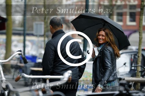 Amsterdam 22 maart 2016 
Ruud Gullit met zijn vriendin Karin de Rooij in Amsterdam zuid