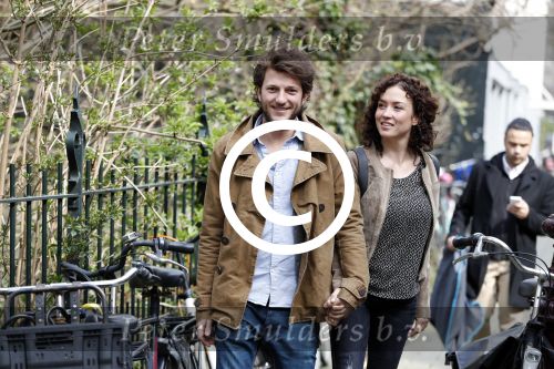 Amsterdam 2 april 2016
Katja Schuurman en haar vriend Freek v Noortwijk in het vondelpark.