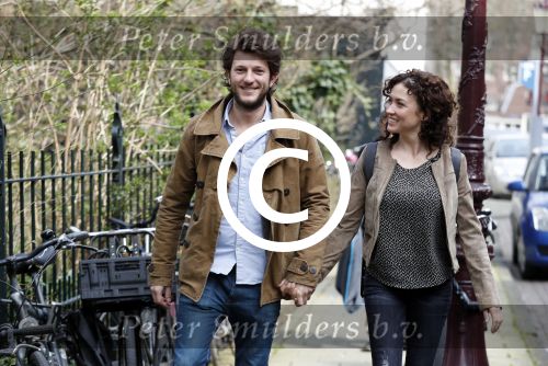 Amsterdam 2 april 2016
Katja Schuurman en haar vriend Freek v Noortwijk in het vondelpark.