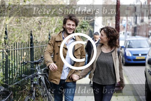 Amsterdam 2 april 2016
Katja Schuurman en haar vriend Freek v Noortwijk in het vondelpark.