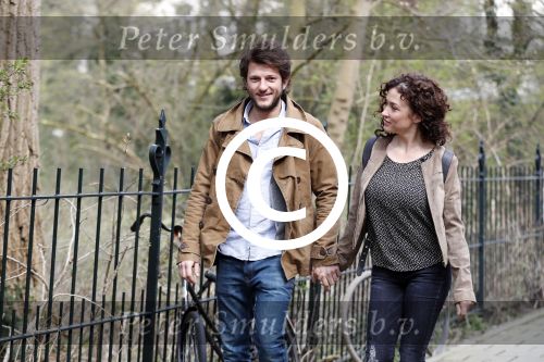 Amsterdam 2 april 2016
Katja Schuurman en haar vriend Freek v Noortwijk in het vondelpark.