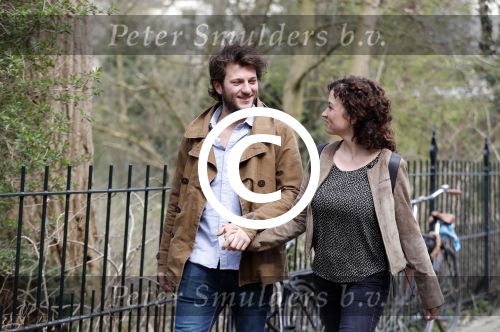 Amsterdam 2 april 2016
Katja Schuurman en haar vriend Freek v Noortwijk in het vondelpark.