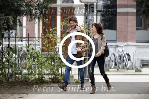 Amsterdam 2 april 2016
Katja Schuurman en haar vriend Freek v Noortwijk in het vondelpark.