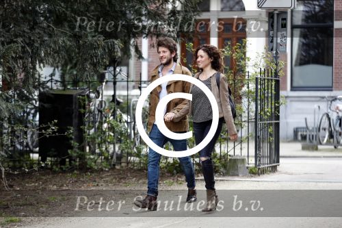 Amsterdam 2 april 2016
Katja Schuurman en haar vriend Freek v Noortwijk in het vondelpark.