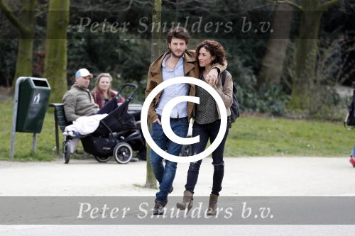 Amsterdam 2 april 2016
Katja Schuurman en haar vriend Freek v Noortwijk in het vondelpark.