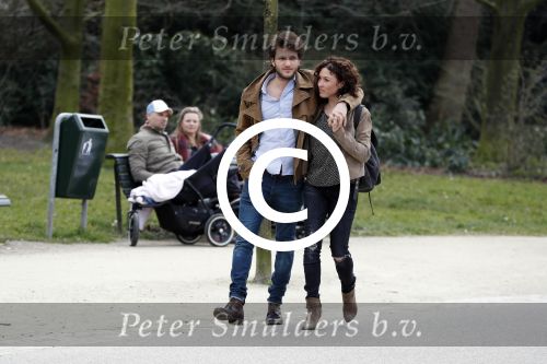 Amsterdam 2 april 2016
Katja Schuurman en haar vriend Freek v Noortwijk in het vondelpark.