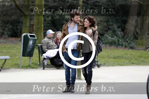 Amsterdam 2 april 2016
Katja Schuurman en haar vriend Freek v Noortwijk in het vondelpark.