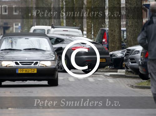 Amsterdam 22 maart 2016 
Kevin Strootman met zijn vriendin Thara Pols op de cornelis schuytstraat