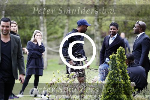 Rotterdam 13 april 2016
Life after Football LAF Voet golf met oa Eljero Elia Najib Amhali Pierre v Hooijdonk Fajah Lourens Joelle Witschge Ramon Beuk Evgeniy Levchencko Michael Mols Romano Denneboom Kahlid Boularouz en de organisatoren Regi Blinker enSoufian Asafiati. Kew Jaliens