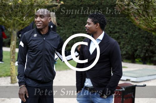 Rotterdam 13 april 2016
Life after Football LAF Voet golf met oa Eljero Elia Najib Amhali Pierre v Hooijdonk Fajah Lourens Joelle Witschge Ramon Beuk Evgeniy Levchencko Michael Mols Romano Denneboom Kahlid Boularouz en de organisatoren Regi Blinker enSoufian Asafiati. Kew Jaliens