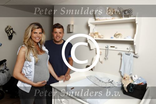 Hilversum 14 april 2016
Jaap Reesema en zijn zwangere vriendin Kim Kotter in de babykamer.
