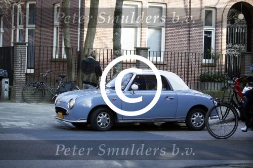 Amsterdam 12 maart 2016 
Lauren Verster met haar nieuwe vriend Jasper Diepeveen en Kimberley Klaver bij de bosbaan.