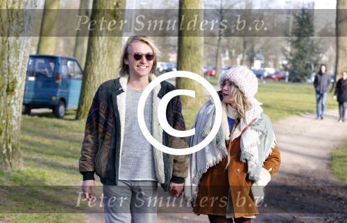 Amsterdam 12 maart 2016 
Lauren Verster met haar nieuwe vriend Jasper Diepeveen en Kimberley Klaver bij de bosbaan.