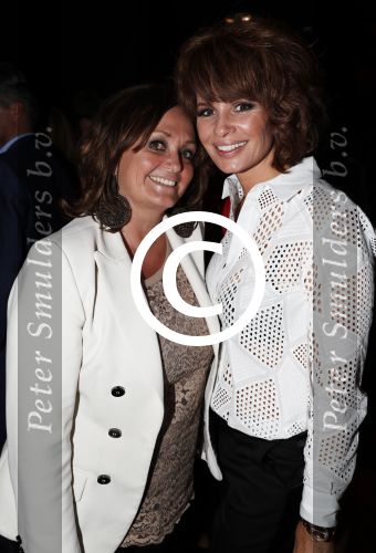 Amsterdam 3 april 2016
Premiere musical Sky in het Amsterdam theater.
Leontine Borsato met zus Laura