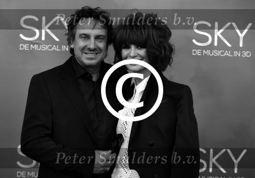 Amsterdam  3 april 2016
Premiere musical Sky in het Amsterdam theater.
Marco Borsato met zijn vrouw Leontine en kinderen Luca Senna en Jada