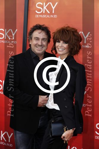 Amsterdam  3 april 2016
Premiere musical Sky in het Amsterdam theater.
Marco Borsato met zijn vrouw Leontine en kinderen Luca Senna en Jada