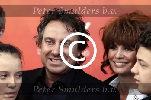 Amsterdam  3 april 2016
Premiere musical Sky in het Amsterdam theater.
Marco Borsato met zijn vrouw Leontine en kinderen Luca Senna en Jada