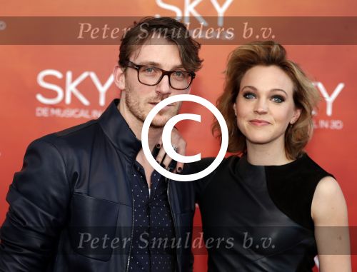Amsterdam  3 april 2016
Premiere musical Sky in het Amsterdam theater.
Loes haverkort met ...