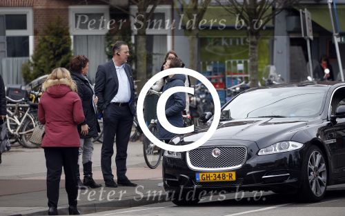 Amsterdam 22 maart 2016 
Marjolein Touw met vriend en .... bij nieuwe auto.