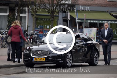 Amsterdam 22 maart 2016 
Marjolein Touw met vriend en .... bij nieuwe auto.