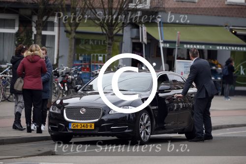 Amsterdam 22 maart 2016 
Marjolein Touw met vriend en .... bij nieuwe auto.