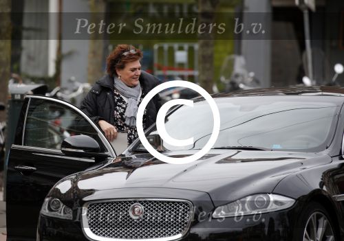 Amsterdam 22 maart 2016 
Marjolein Touw met vriend en .... bij nieuwe auto.