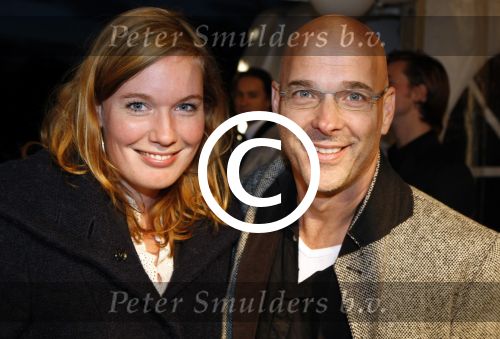 Amsterdam 12 november 2009
Rob Kamphues met zijn nieuwe vriendin Marlijn Weerdenburg