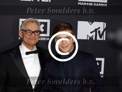 Amsterdam 11 april 2016
Premiere documentaire Martin Garrix in tuschinski. Martin met zijn  vader