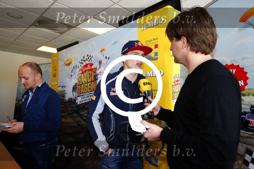 Zandvoort 20 april 2016
Persconferentie Max Verstapen ivm race event ism met Circuitpark Zandvoort en Jumbo.
Prins Bernhard Junior Jos Verstappen en Frits v Eerd waren aanwezig.