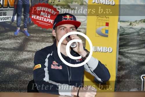 Zandvoort 20 april 2016
Persconferentie Max Verstapen ivm race event ism met Circuitpark Zandvoort en Jumbo.
Prins Bernhard Junior Jos Verstappen en Frits v Eerd waren aanwezig.
