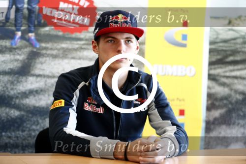 Zandvoort 20 april 2016
Persconferentie Max Verstapen ivm race event ism met Circuitpark Zandvoort en Jumbo.
Prins Bernhard Junior Jos Verstappen en Frits v Eerd waren aanwezig.